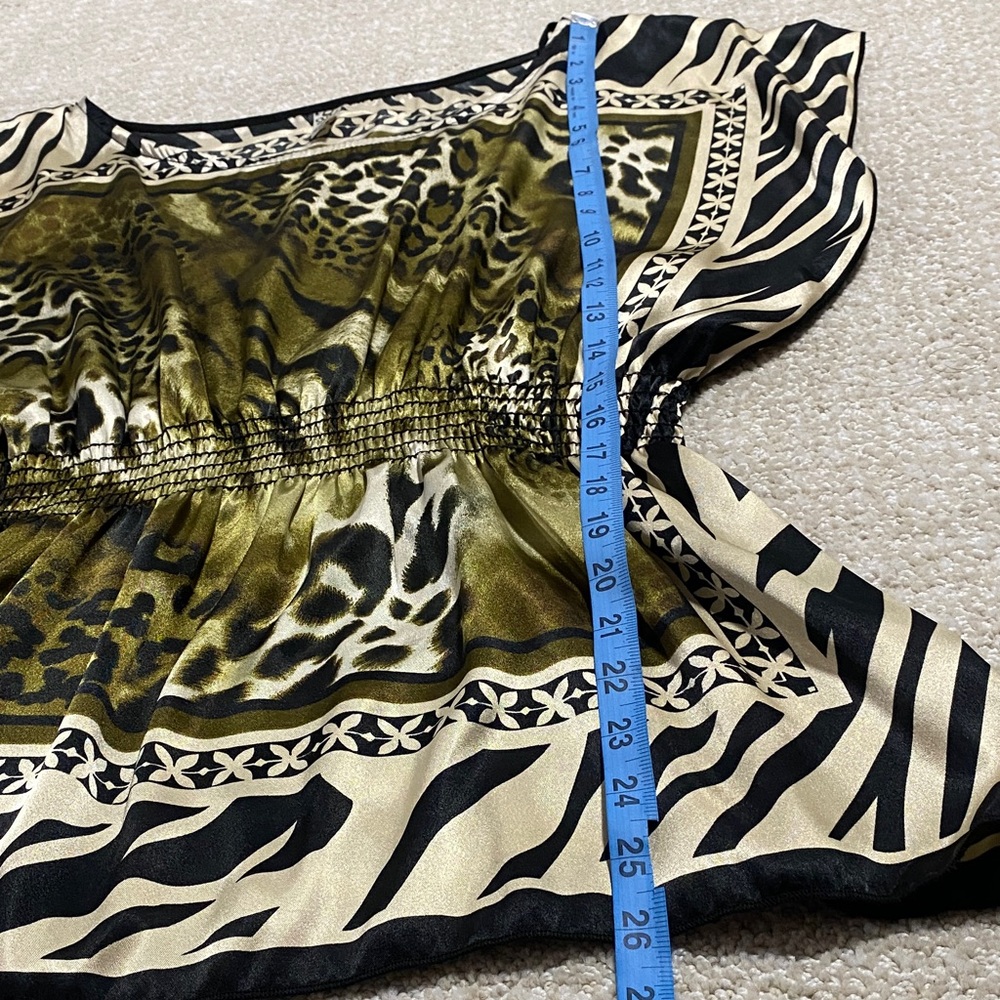 Chic Animal Print Blouse with Zebra Accents - Picture 12 of 16